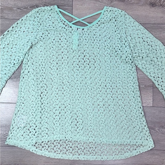 Simply Noelle Mint Crochet Flare Sleeve Top - Picture 11 of 12